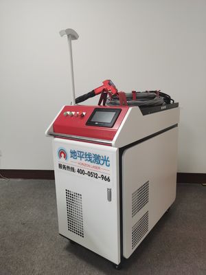 تبريد المياه 1000W 2mm آلة لحام الليزر للمعادن