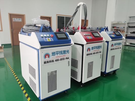 15m 2000W 3mm لحام الفولاذ المقاوم للصدأ بواسطة آلة لحام ألياف الليزر