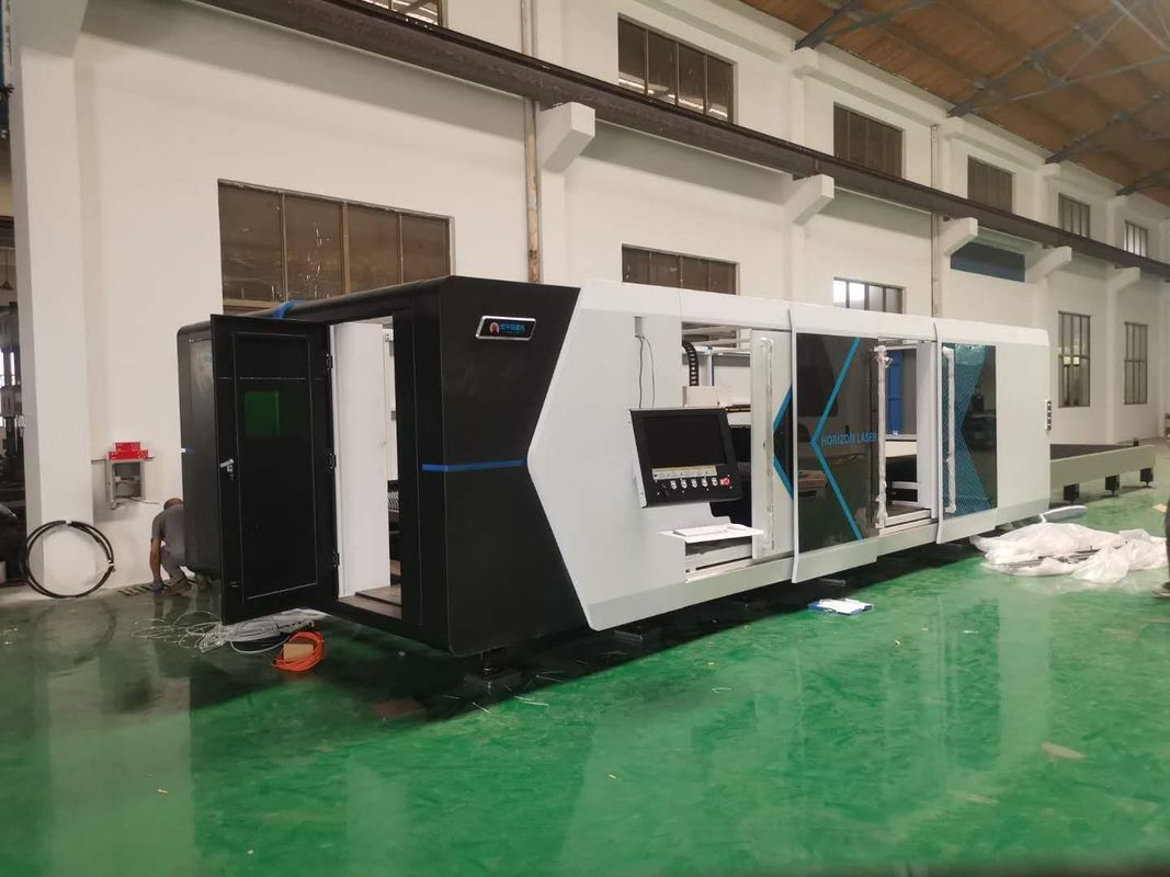 IPG 20mm CNC القطع المعدنية 8025 آلة القطع بالليزر للوحة الصلب