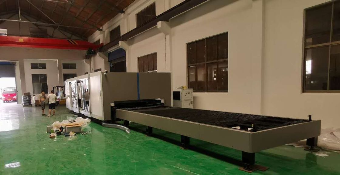 IPG 20mm CNC القطع المعدنية 8025 آلة القطع بالليزر للوحة الصلب