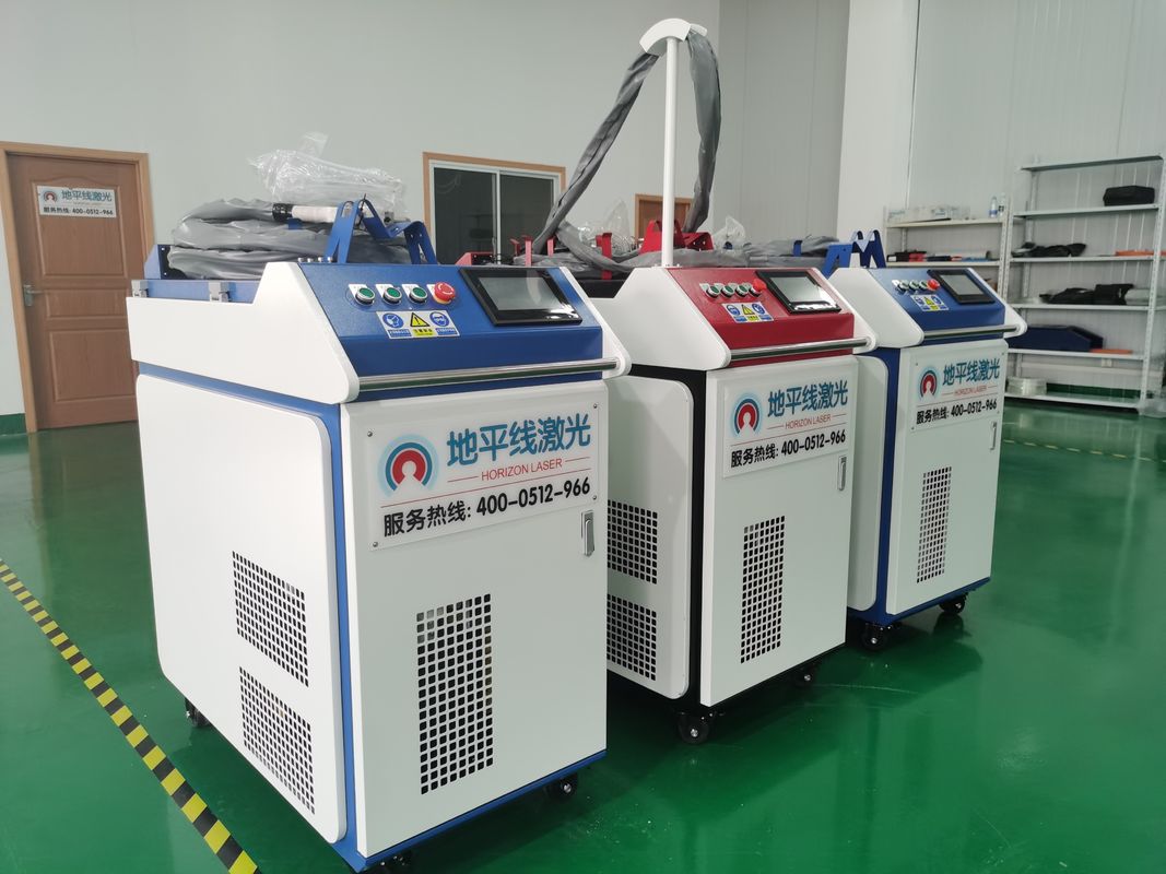1080nm 1500W الألياف الليزر لحام تبريد المياه سوينغ لحام رأس