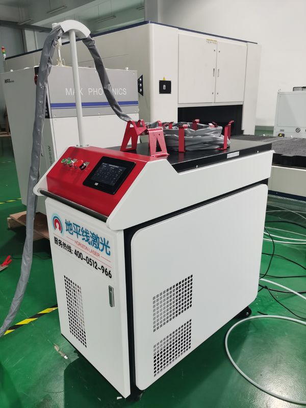 السلس التماس 8m 1000W آلة لحام محمولة 220 فولت للمواد المعدنية