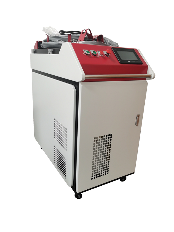 2000W CW آلة لحام الليزر المحمولة 1080nm Maxphotonics مع مرسل الأسلاك التلقائي